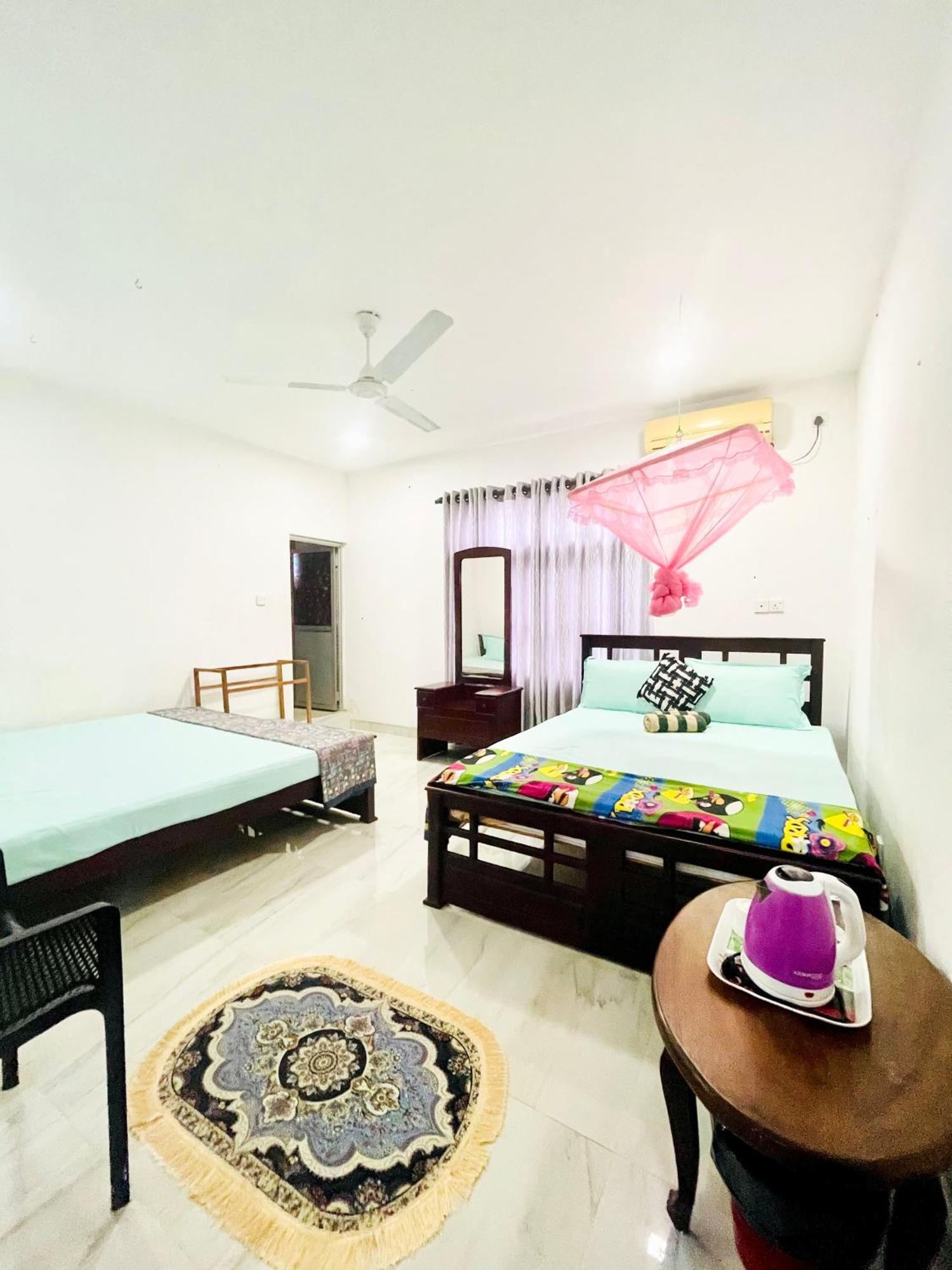 Sebastian Family Villa Negombo Esterno foto