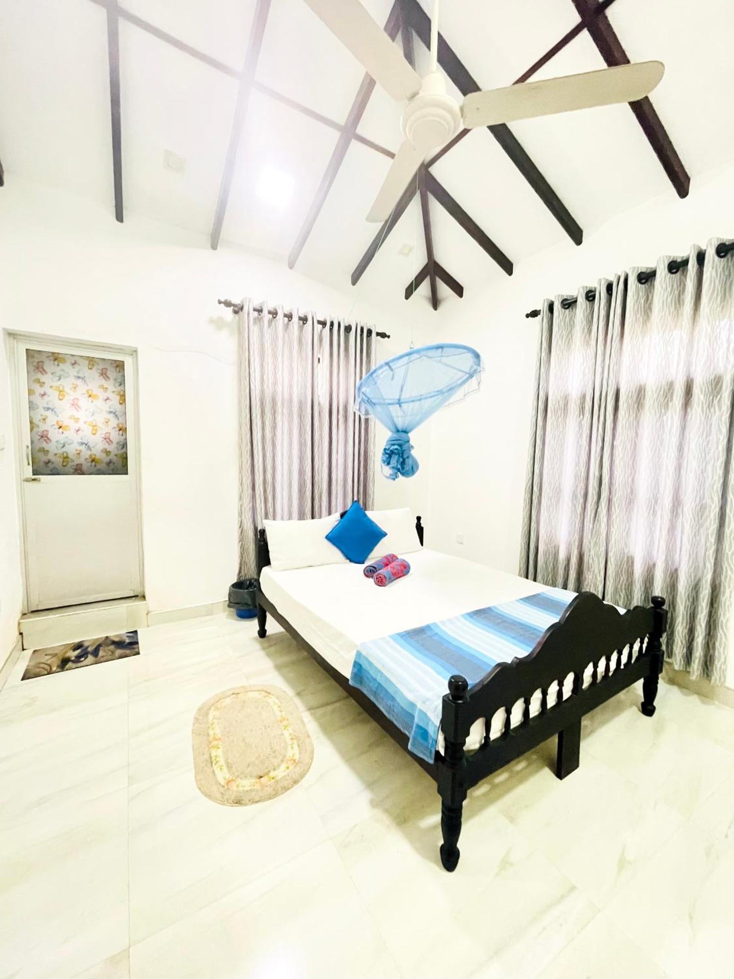 Sebastian Family Villa Negombo Esterno foto